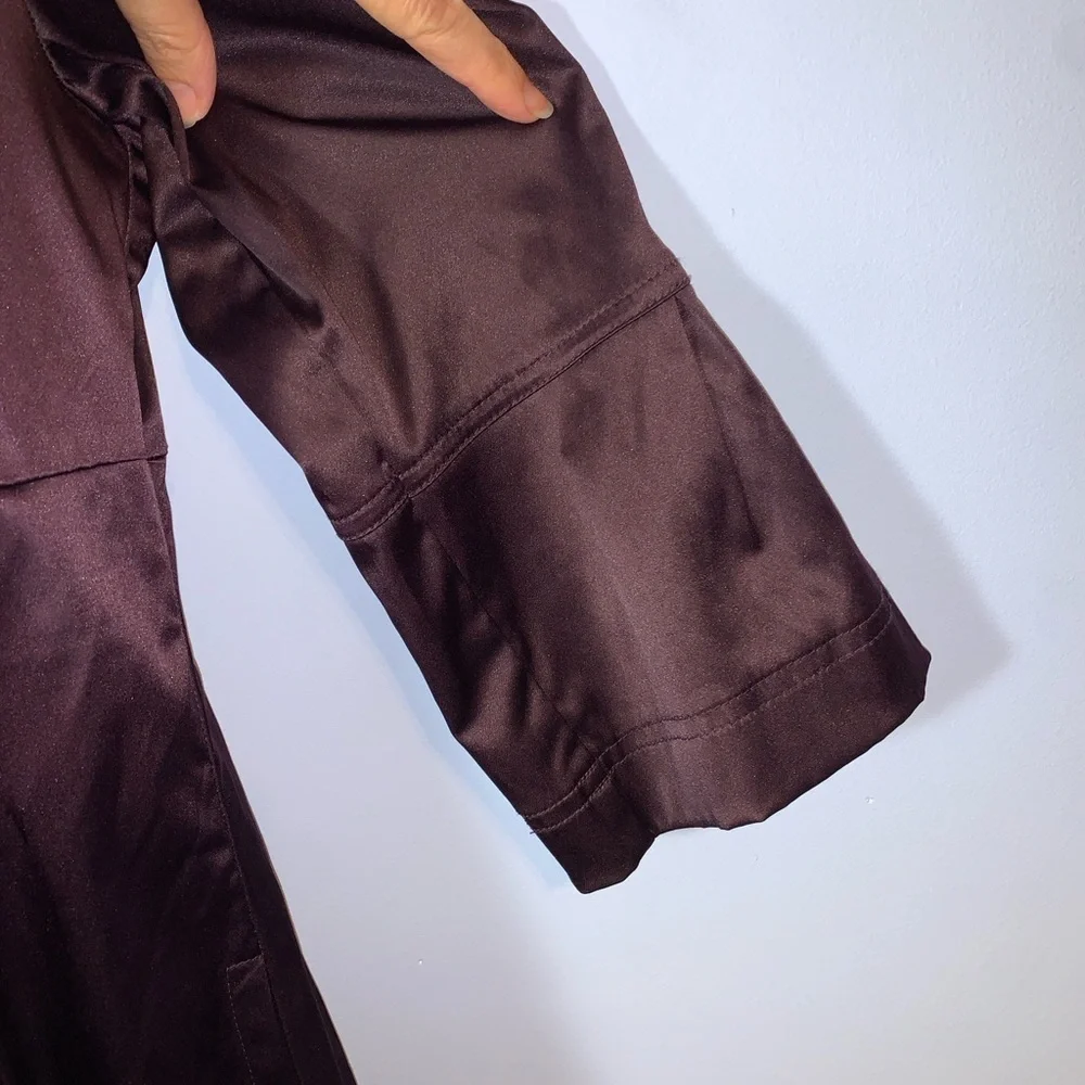 IZ Byer purple satin Women's button up dress Coat size medium Peter Pan collar